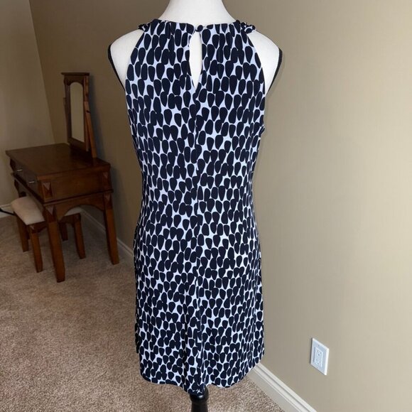 Enfocus Studio black and white sleeveless summer dress with ruffles on bodice - Picture 5 of 11
